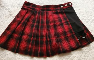 Two-Piece Irregular A-Line Plaid Pleated Skirt photo review
