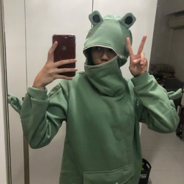 Frog Zipper Pocket Oversized Hoodie photo review
